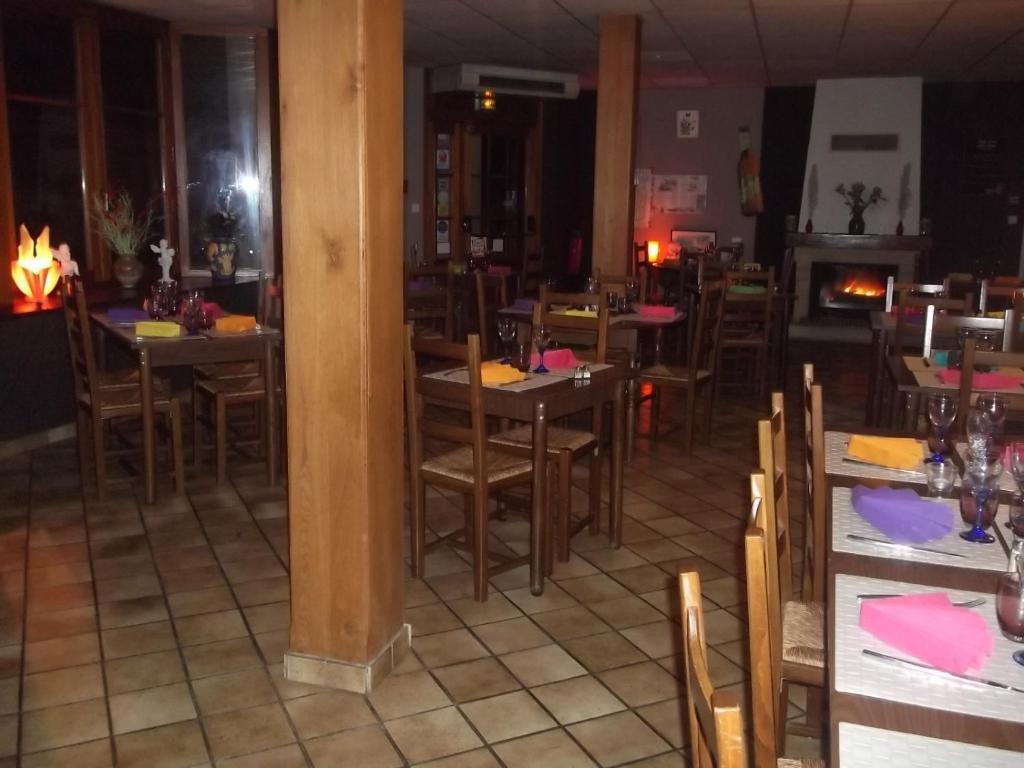 Hotel Des Cotes De Meuse Saint-Maurice-sous-les-Cotes Luaran gambar