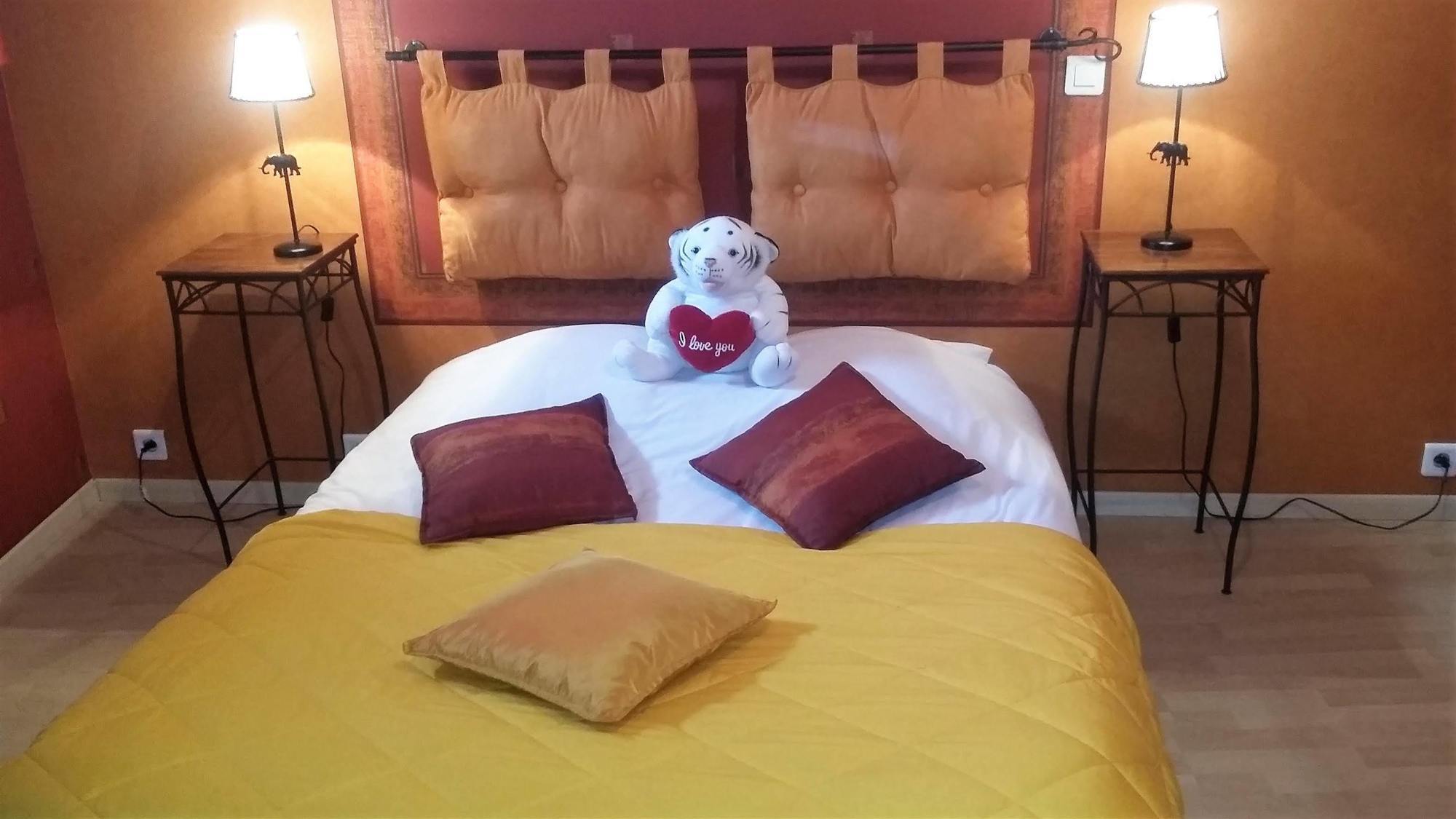 Hotel Des Cotes De Meuse Saint-Maurice-sous-les-Cotes Luaran gambar