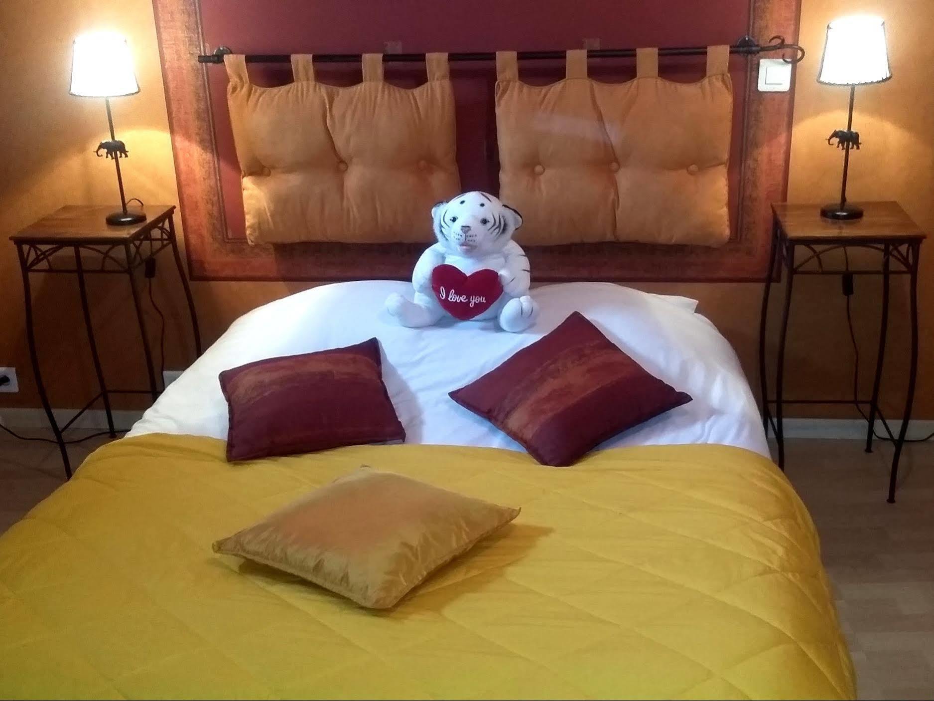 Hotel Des Cotes De Meuse Saint-Maurice-sous-les-Cotes Luaran gambar